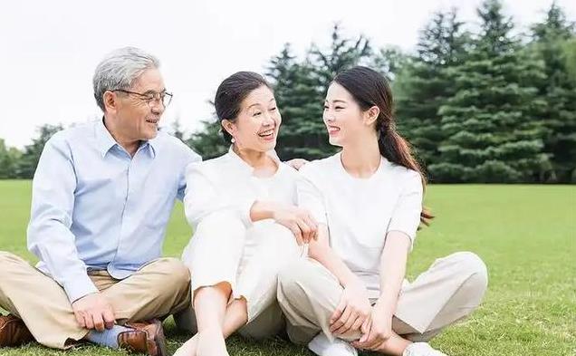 糖尿病患者常游泳，血糖稳了还能瘦，身体4大变化太惊喜