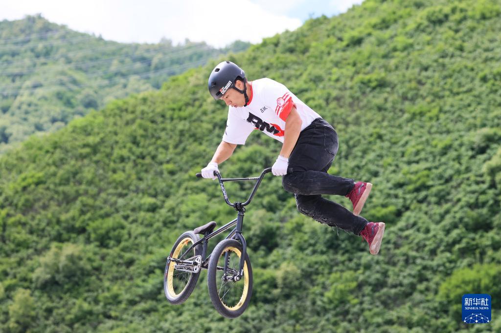 全国自由式小轮车锦标赛：精英男子组决赛赛况
