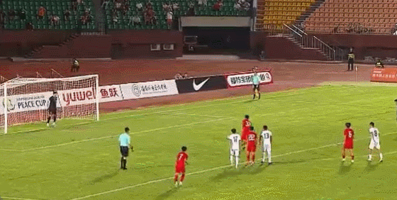 2-1绝杀！中国队掀翻亚洲冠军，最新积分：2队退出争冠，韩国队6分排名第一