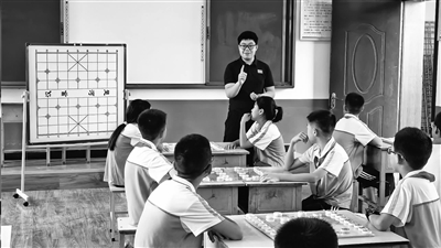 国家象棋集训队走进西安校园
