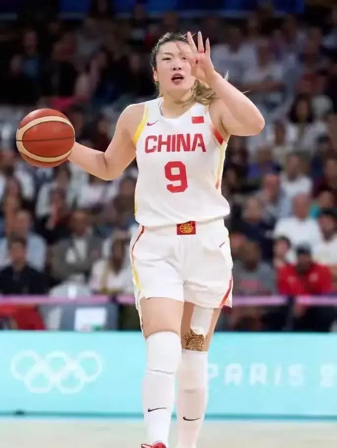 女篮63:76澳大利亚后 才发现亚洲杯卫冕张子宇李月汝李梦缺一不可