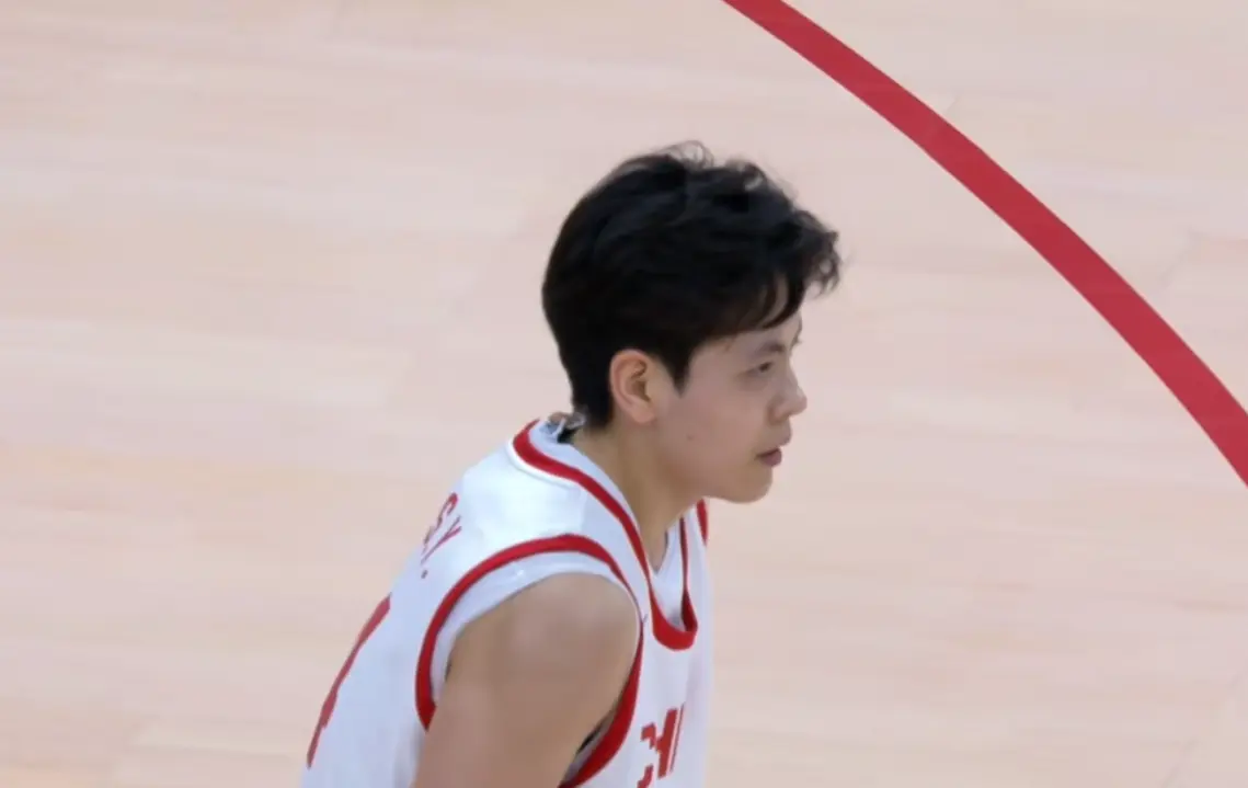 11中2，8中1，两大首发梦游，中国女篮输给澳大利亚，她们要背锅