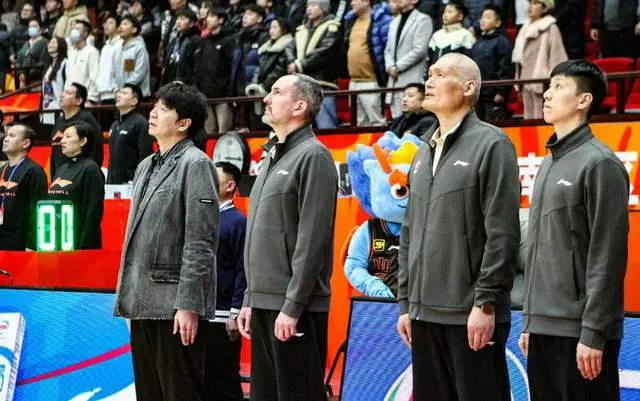 山东男篮13分大胜！邱彪拒绝被逆转，刘毅爆发，陈培东14分