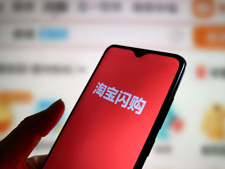 外卖大战升级：淘宝闪购超八千万，美团反攻破1.2亿，京东上月超2500万