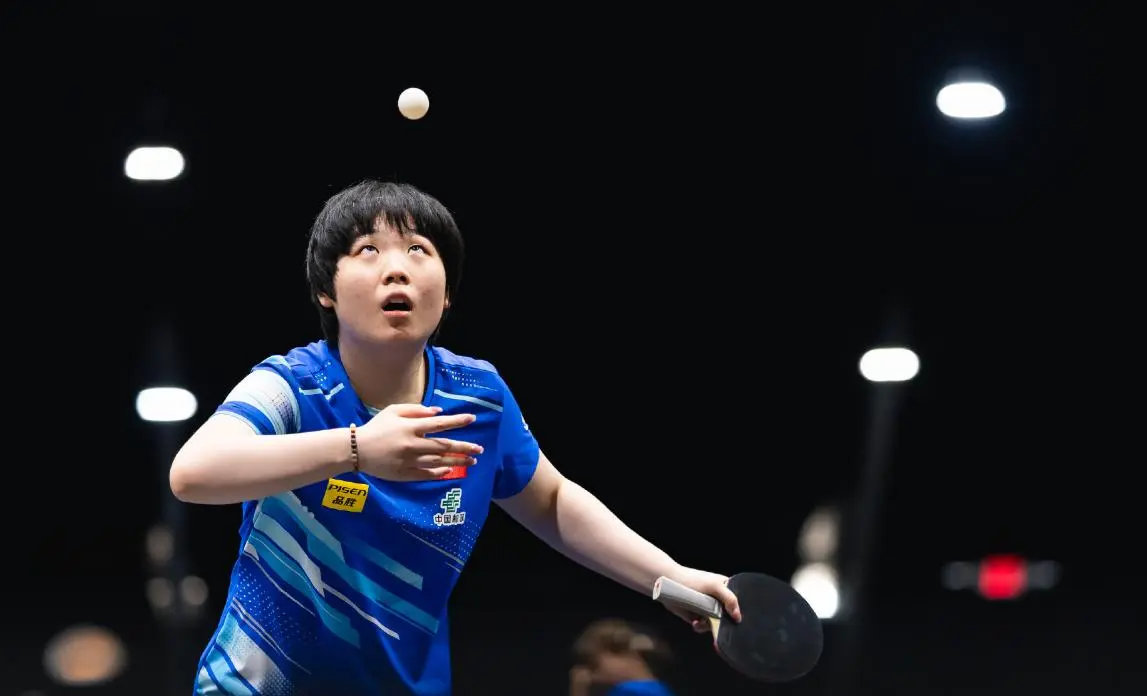 陈幸同挽救赛点晋级！蒯曼凭发球让日本新星吃瘪，何卓佳输得可惜