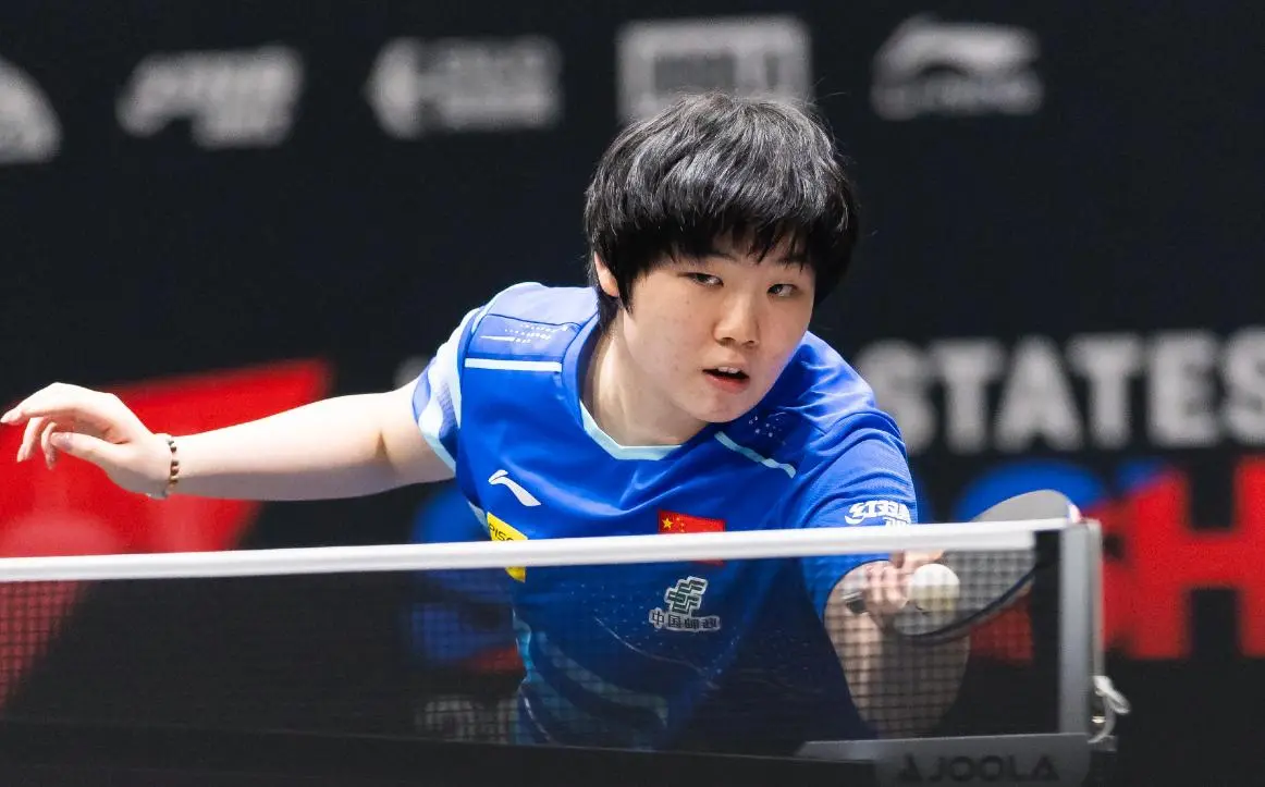 陈幸同挽救赛点晋级！蒯曼凭发球让日本新星吃瘪，何卓佳输得可惜