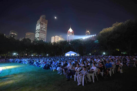 格莱美爵士管乐双雄同台，草坪音乐会带来“夏之魅”