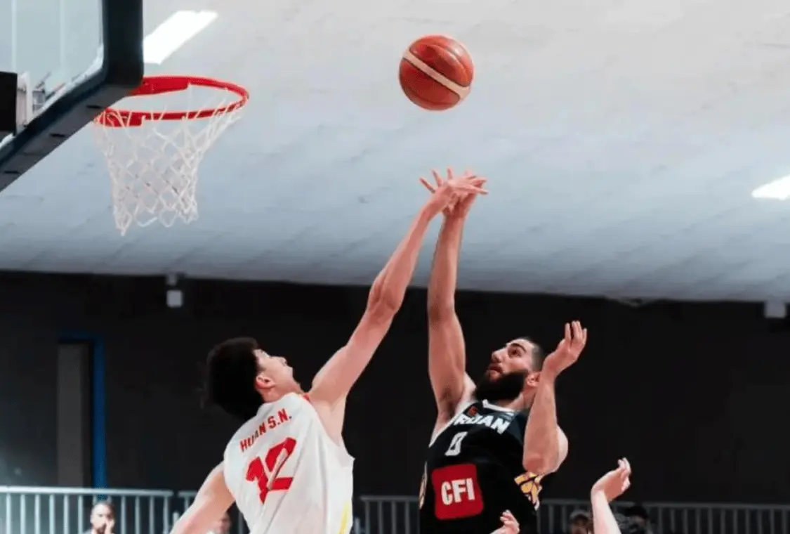 世界历史第4人！前3人均登陆NBA，世界杯盖帽王有望成下一个范德彪