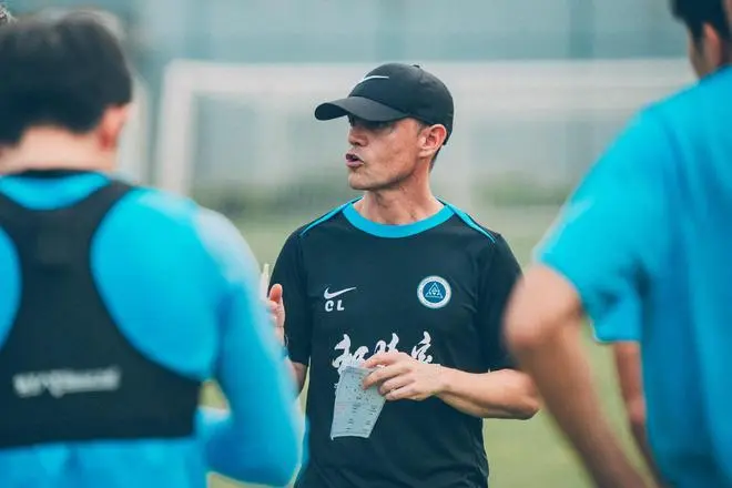 中超倒数第4突然官宣换帅！主教练转正仅半年，新帅本周走马上任