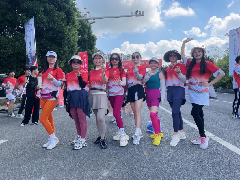 黔西美嘉女子跑团。