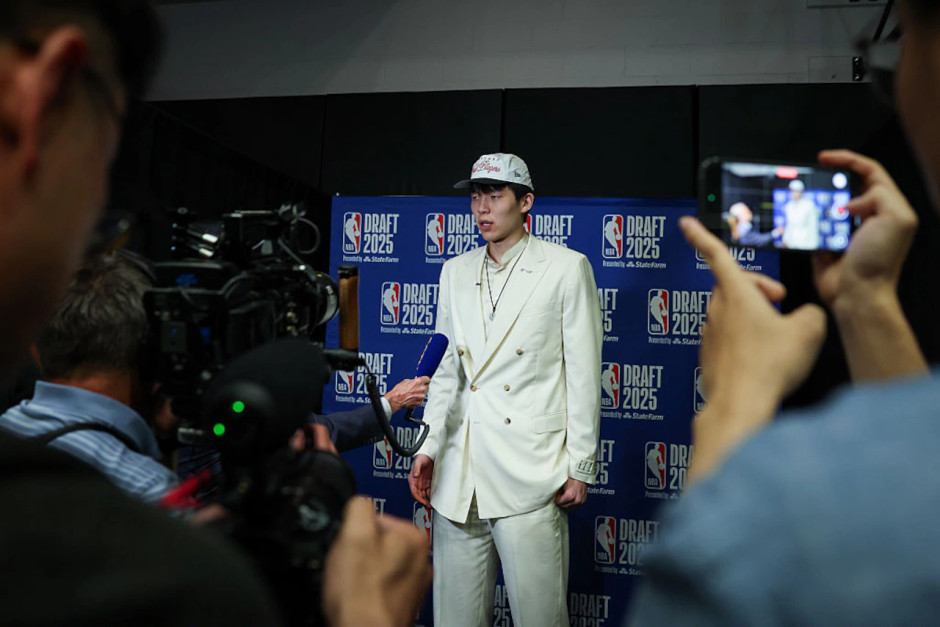 美记：杨瀚森正在为夏季联赛积极备战，NBA的比赛节奏与CBA不同