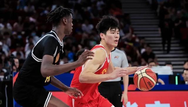 广东男篮续约接近尾声朱总与杜锋教练在新赛季布局上玩起了心跳