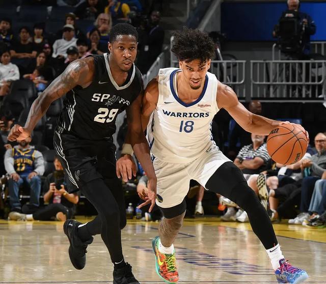 NBA夏联赛：马刺90-88力克勇士尝首胜！大卫琼斯25+3+3&克莱尔19