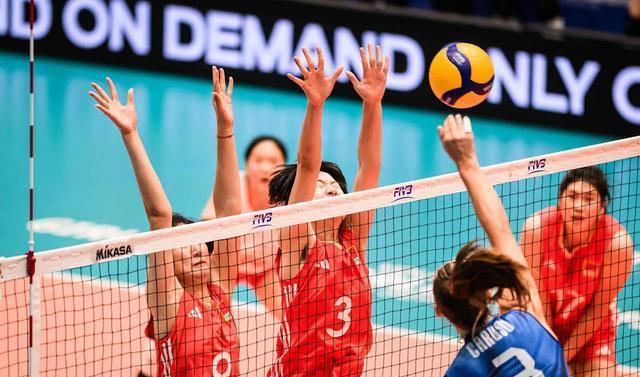 U19女排世锦赛：中国队不敌意大利，二传出大问题，小组排名更新
