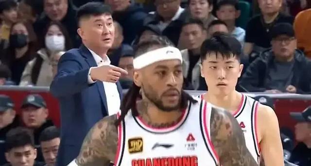 广东男篮续约接近尾声朱总与杜锋教练在新赛季布局上玩起了心跳