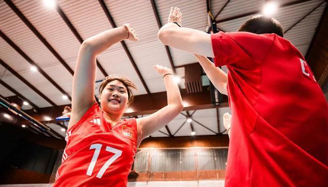 U19女排世锦赛：中国队不敌意大利，二传出大问题，小组排名更新