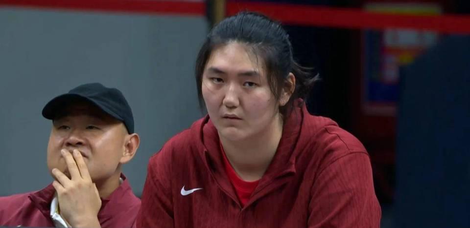 CCTV5直播中澳女篮战长沙，张子宇会上吗？宫鲁鸣有后手，谁能赢