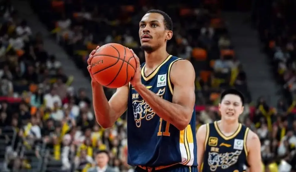 广东队外援闪耀NBA夏联赛，18分钟16+9，朱芳雨留不住他了