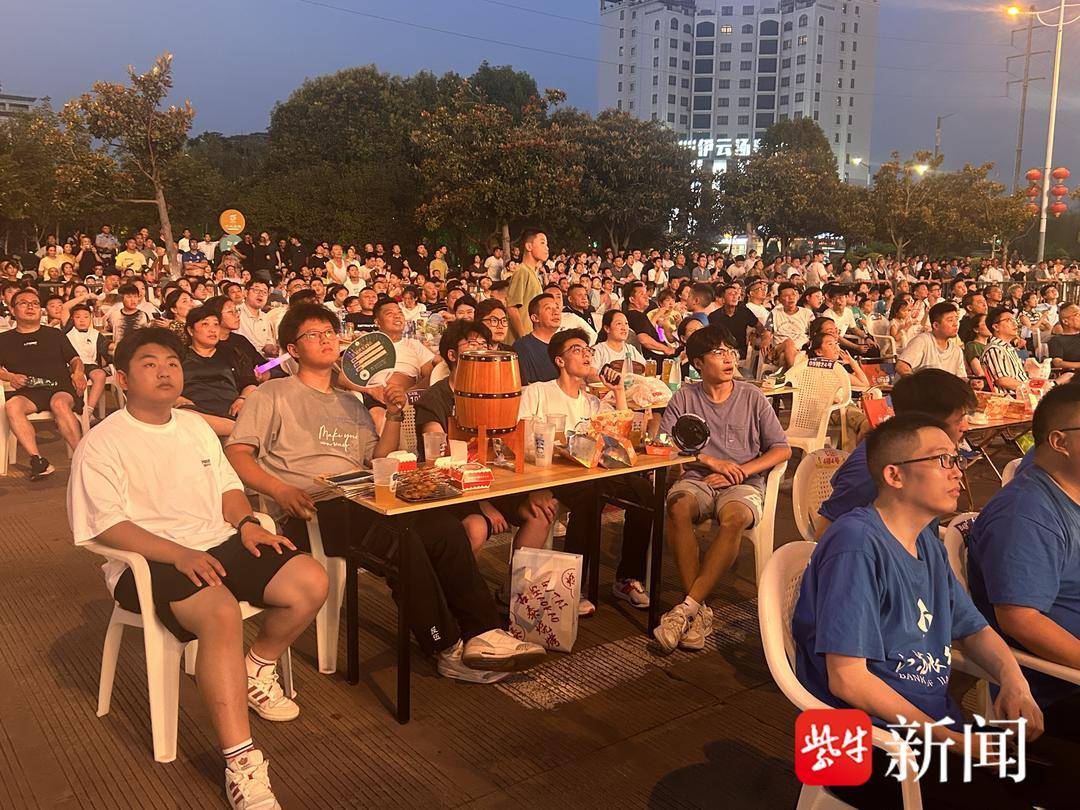 连云港灌云：文明实践阵地变身“球迷之家”，文明观赛点亮激情夏夜