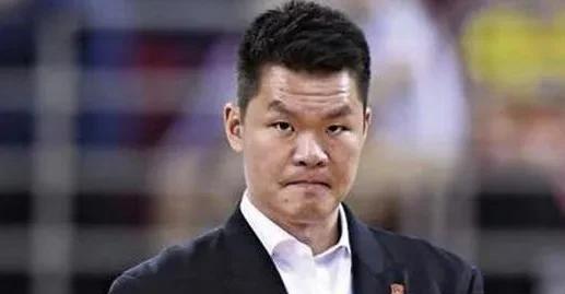 广东男篮续约接近尾声朱总与杜锋教练在新赛季布局上玩起了心跳