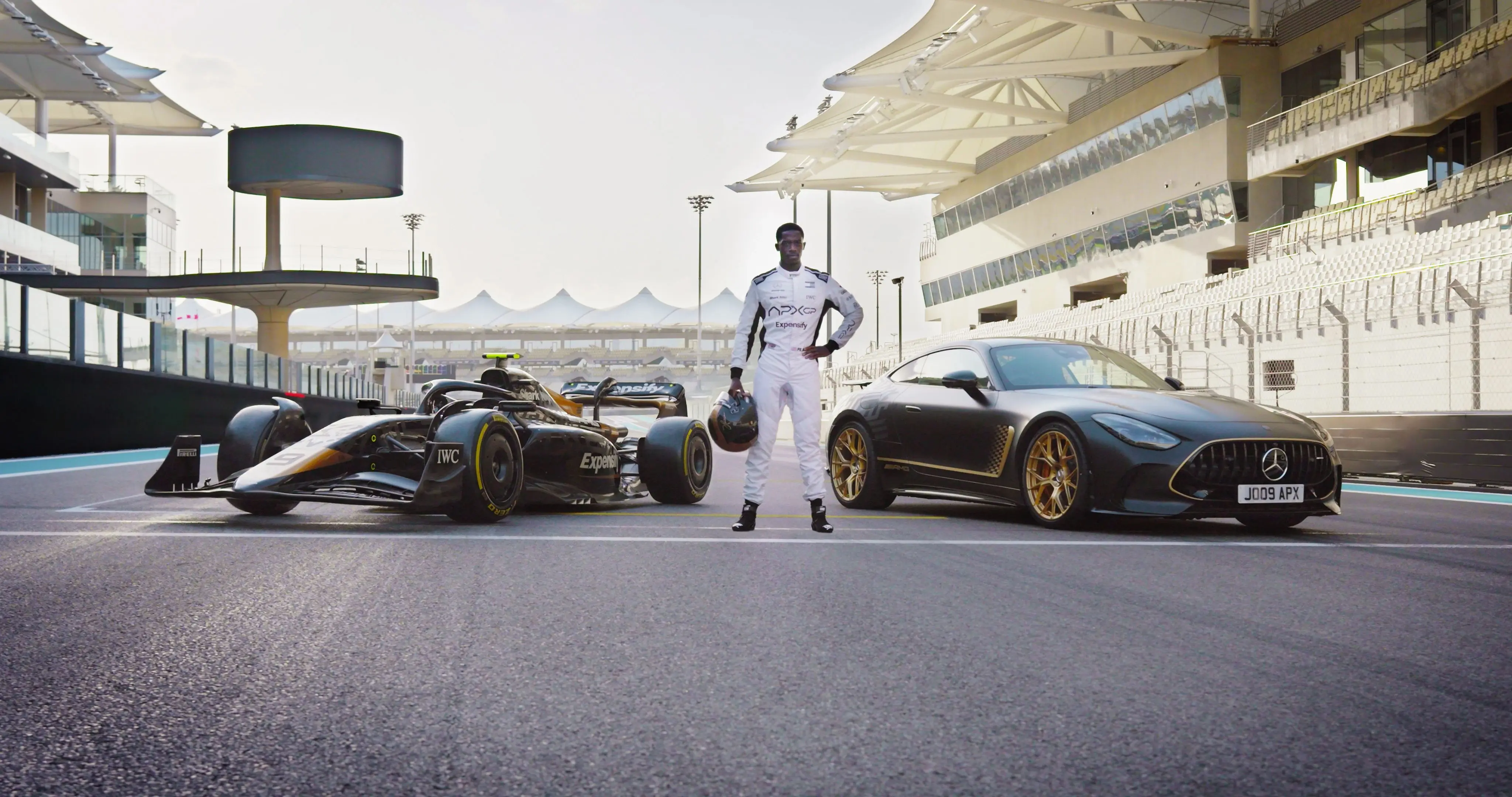 《F1：狂飙飞车》是如何同时满足车迷与普通观众的？