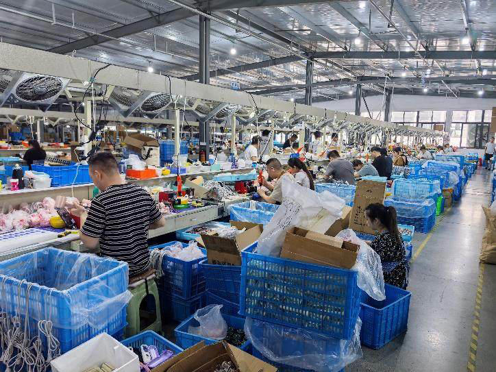 在拼多多卖百货年销千万，义乌“95后”群体如何破局同质化竞争？
