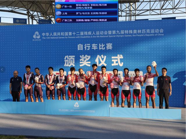 清远全国赛事摘下奖牌+3，冯锦华冠军叒+1