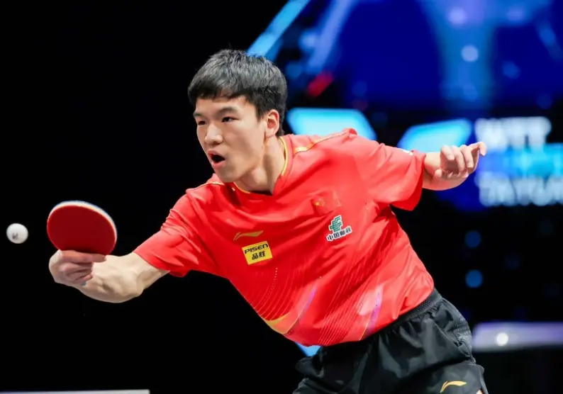 单局7-0险被逆转！正手打爆葡萄牙老将，向鹏3-1静待印度德比胜者