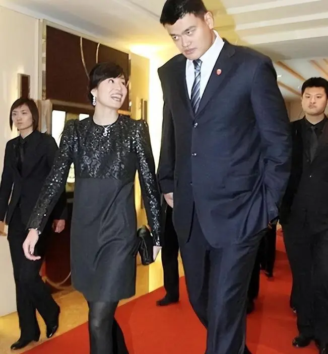 官宣离开！姚明妻子做出重要决定，坚守7年后，她辞去姚基金职务