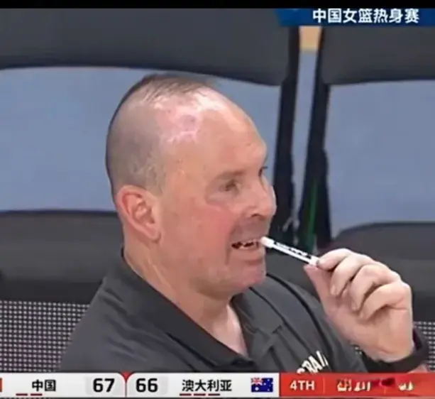 澳大利亚女篮主帅戈里斯又在吓唬中国女篮，不怕！我们有穿云箭