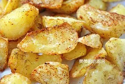 三伏天，真是爱极了土豆这个吃法，不煎也不炒，低油少盐超健康！