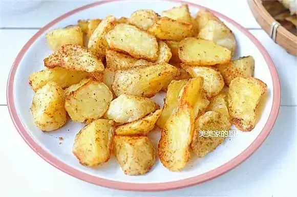 三伏天，真是爱极了土豆这个吃法，不煎也不炒，低油少盐超健康！