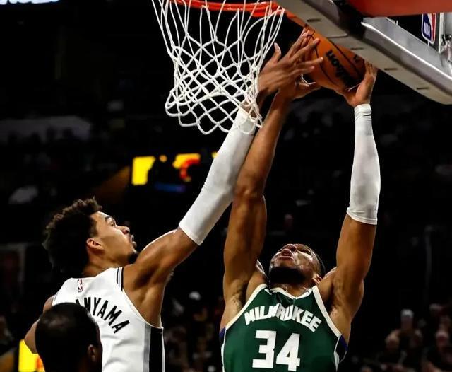 NBA马刺中锋文班亚马宣布：右肩静脉血栓彻底康复&新赛季满血归来