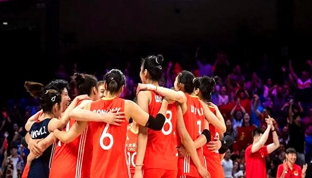 中国女排大逆转德国，三人被重点表扬，诠释何为女排精神
