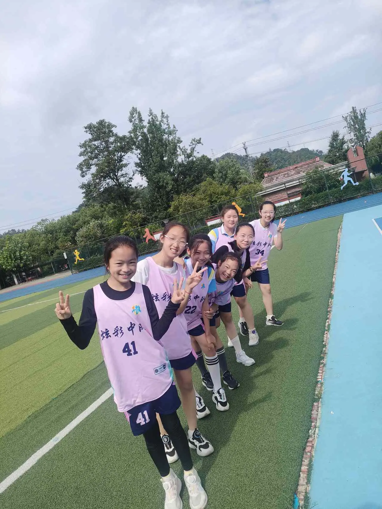 潮闻小记者 - 太阳底下见真章，五（6）班意气风发战赛场