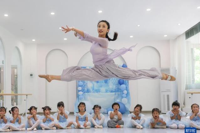 �����������»������Ƽ����赸�౬����������ڸ�ɶ��