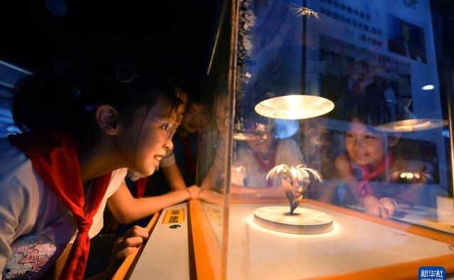 �����������»������Ƽ����赸�౬����������ڸ�ɶ��