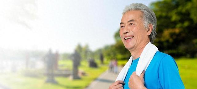 医生告诫：60岁后，要少游泳，多做3运动，很多老人都不知道