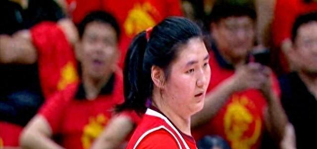 当球迷还在质疑李梦不在！谁能扛起女篮锋线大旗时，答案已然揭晓