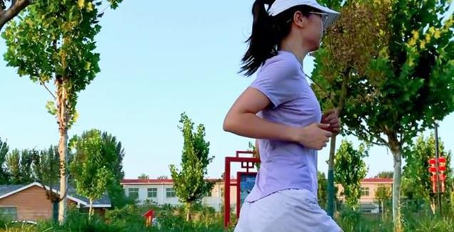 33岁女子坚持高温晨跑，回家突然倒地，医生诊断吓人一跳
