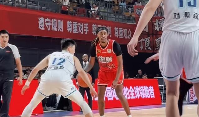 太适合广东队！广州旧将被CBA多队看中，这才是杜锋要的小外援？