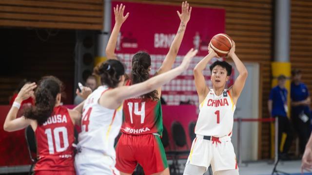 王桂芝不如李昕？国青女篮连负三流队危机重重 张子宇是仅剩遮羞布