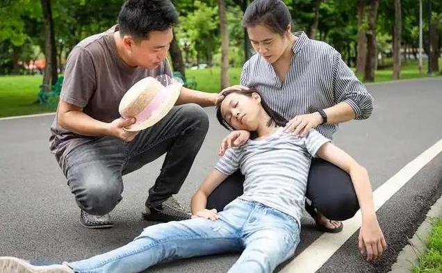 33岁女子坚持高温晨跑，回家突然倒地，医生诊断吓人一跳