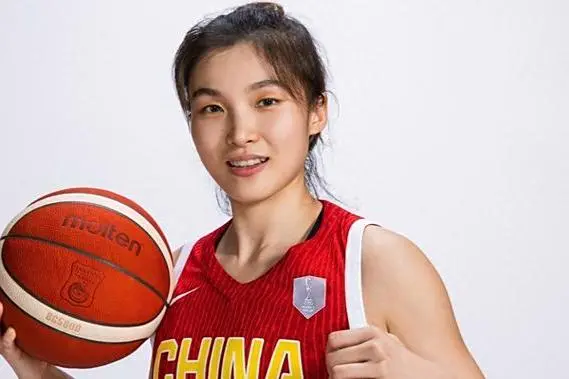 27岁进国家队首秀征服宫鲁鸣，是CUBA历史得分王，成女篮最准一环