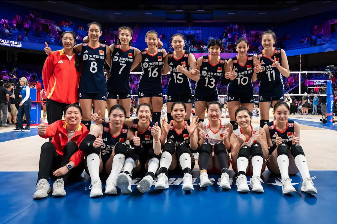 中国女排王奥芊 张籽萱惊动国际排联 吴梦洁被表扬 赵勇逆转美国队