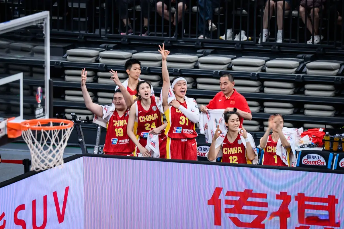 半场仅领先7分！中国女篮霸气缺失，2人5中0，山东姐妹命中率100%