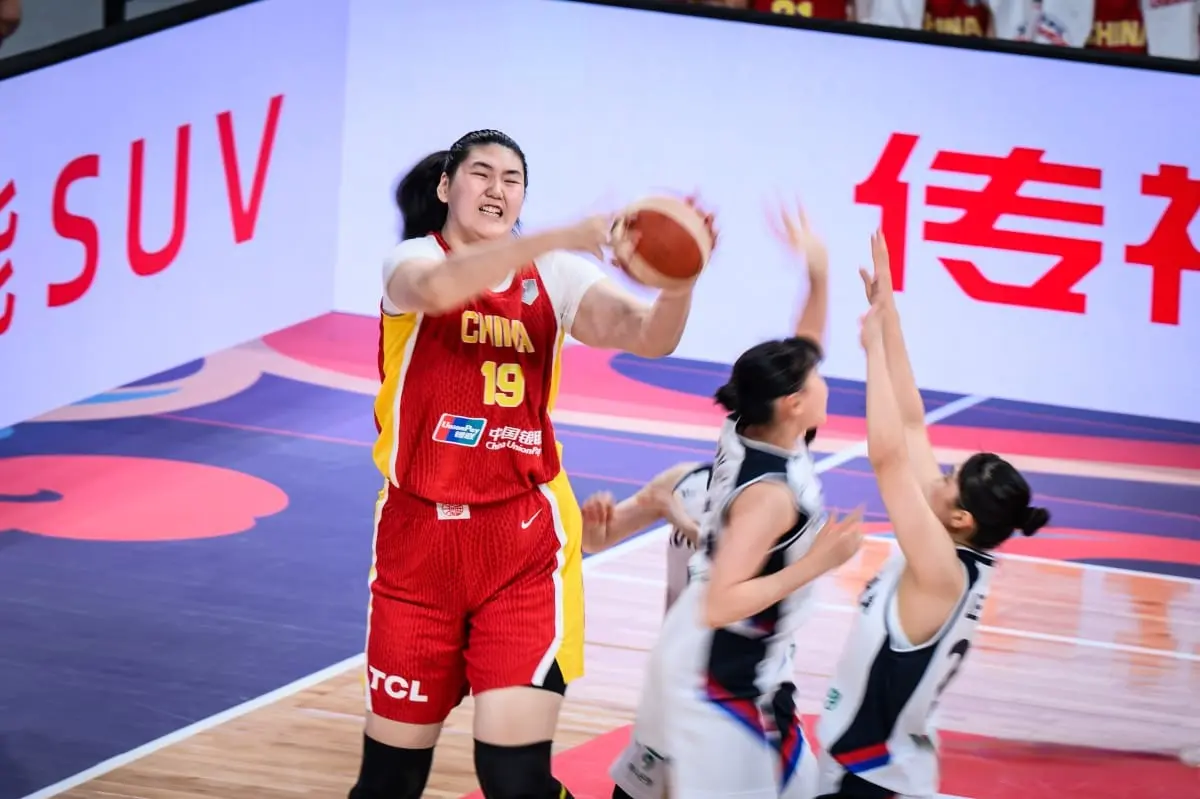 半场仅领先7分！中国女篮霸气缺失，2人5中0，山东姐妹命中率100%