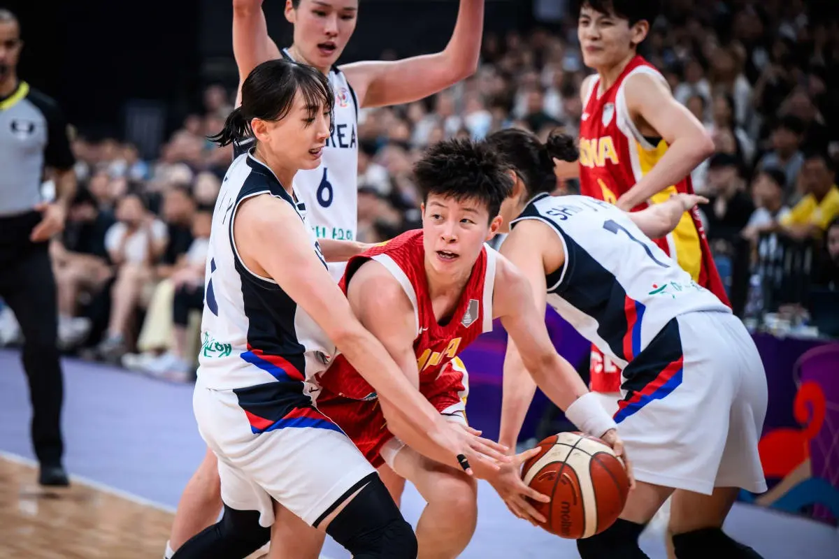 半场仅领先7分！中国女篮霸气缺失，2人5中0，山东姐妹命中率100%