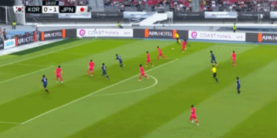 日本1-0韩国！卫冕东亚杯+第3次夺冠超国足，30岁混血射手5球夺金靴