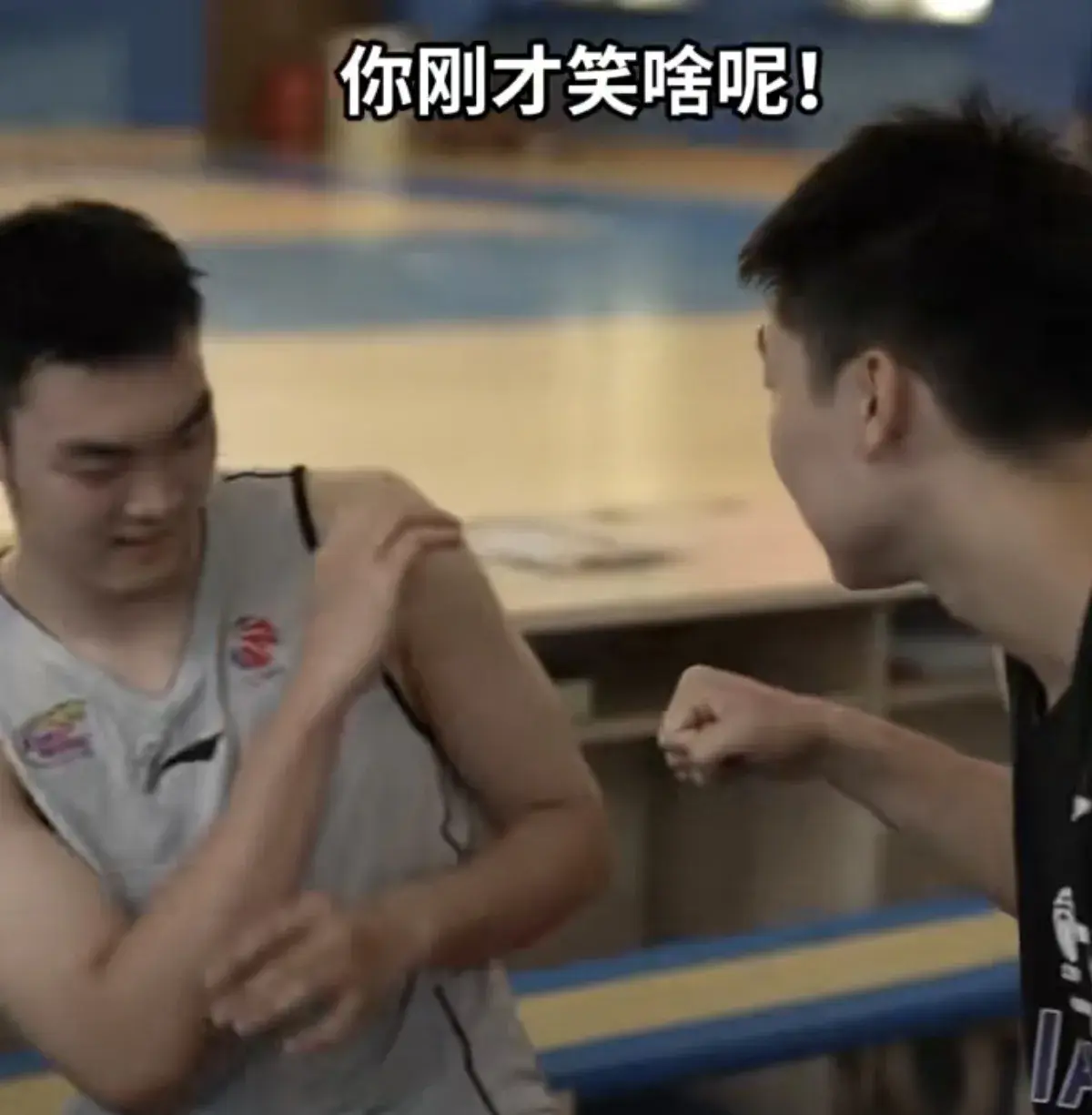 辽宁男篮签下内线小将于善元，身高预测最高220cm，技术还很稚嫩